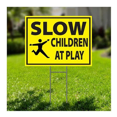 علامت چمن زراعی در فضای باز